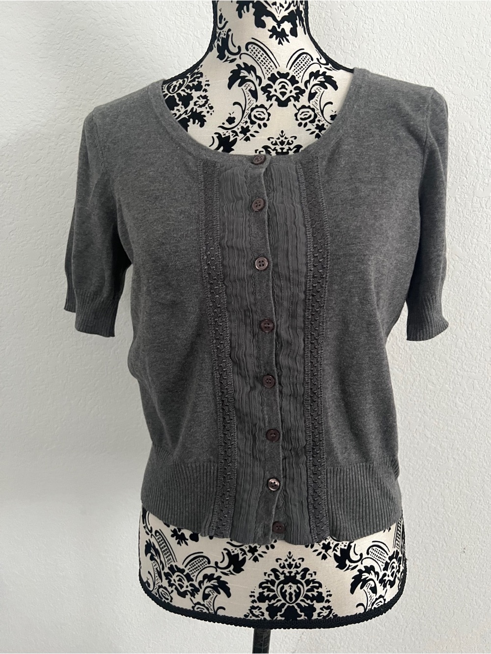 Ann Taylor LOFT Gray Ruffle Lace Button Cardigan Sweater M